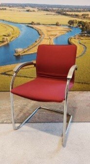 Thonet vergaderstoel (rood)