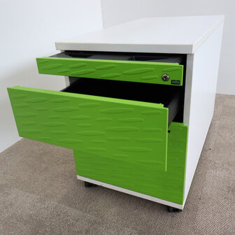 Ladeblok groen/wit met patroon, 80 x 43 H60, 3 lades, verrijdbaar / 2nd-life