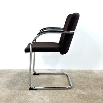 Lande vergaderstoel donker bruin, chroom slede onderstel / 2nd-life