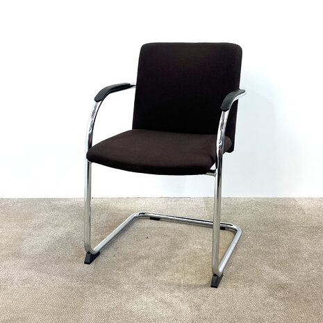 Lande vergaderstoel donker bruin, chroom slede onderstel / 2nd-life