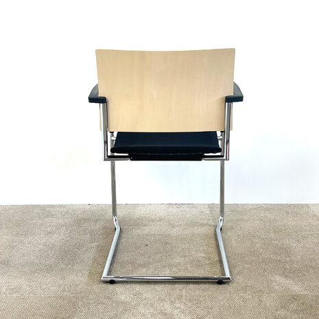 Casala Fenix vergaderstoel zwart, lichte rug, chroom slede onderstel, stapelbaar / 2nd-life