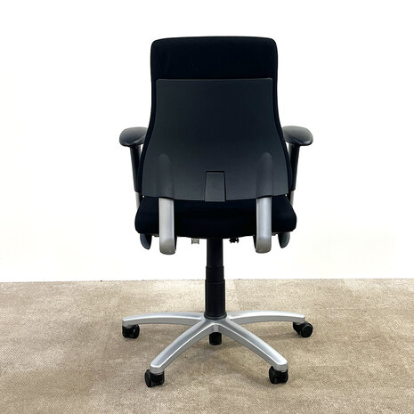 BMA Axia Jetchair zwart, harde wielen, onderstel geborsteld staal, 4D armleggers / 2nd-life